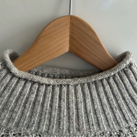 Perfect condition knit sweater - Picture 5 of 5